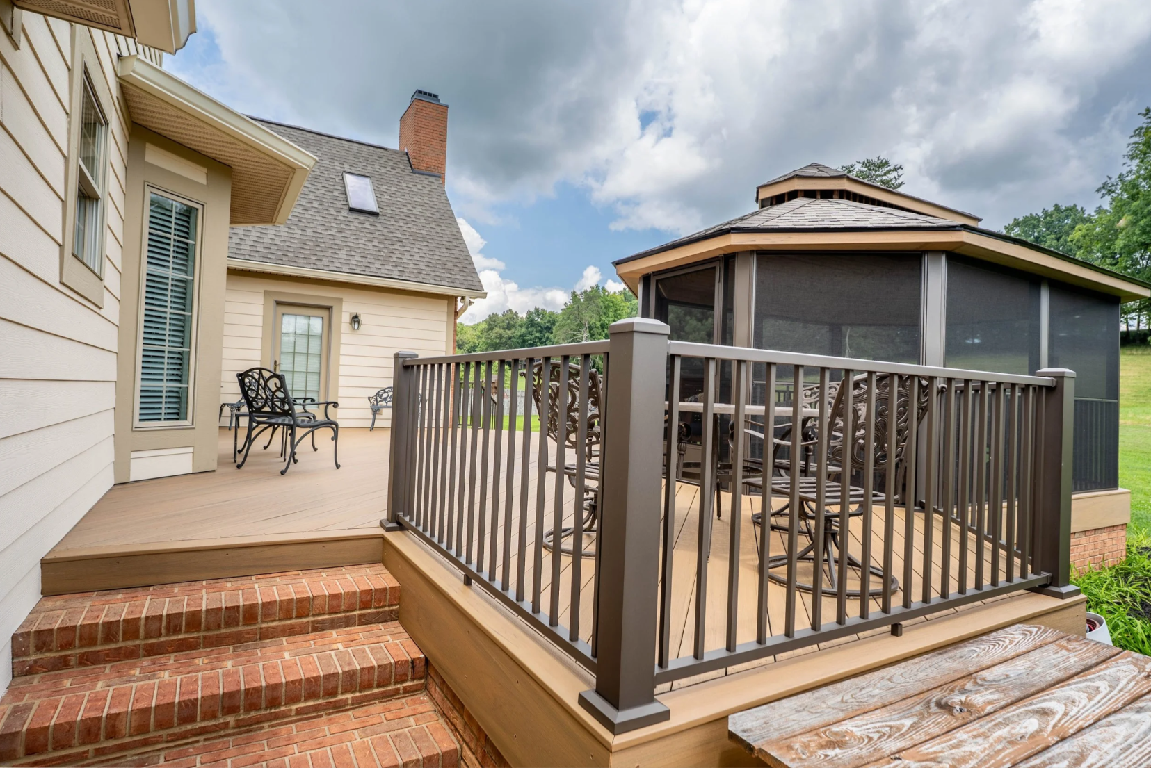 Finished custom deck with outdoor living space in Fairfield Glade, TN