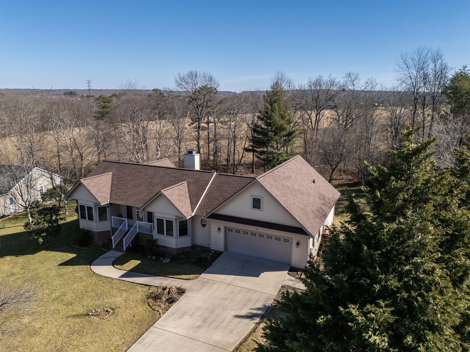 Asphalt shingle roof installation by Jeff Woods Construction in Fairfield Glade