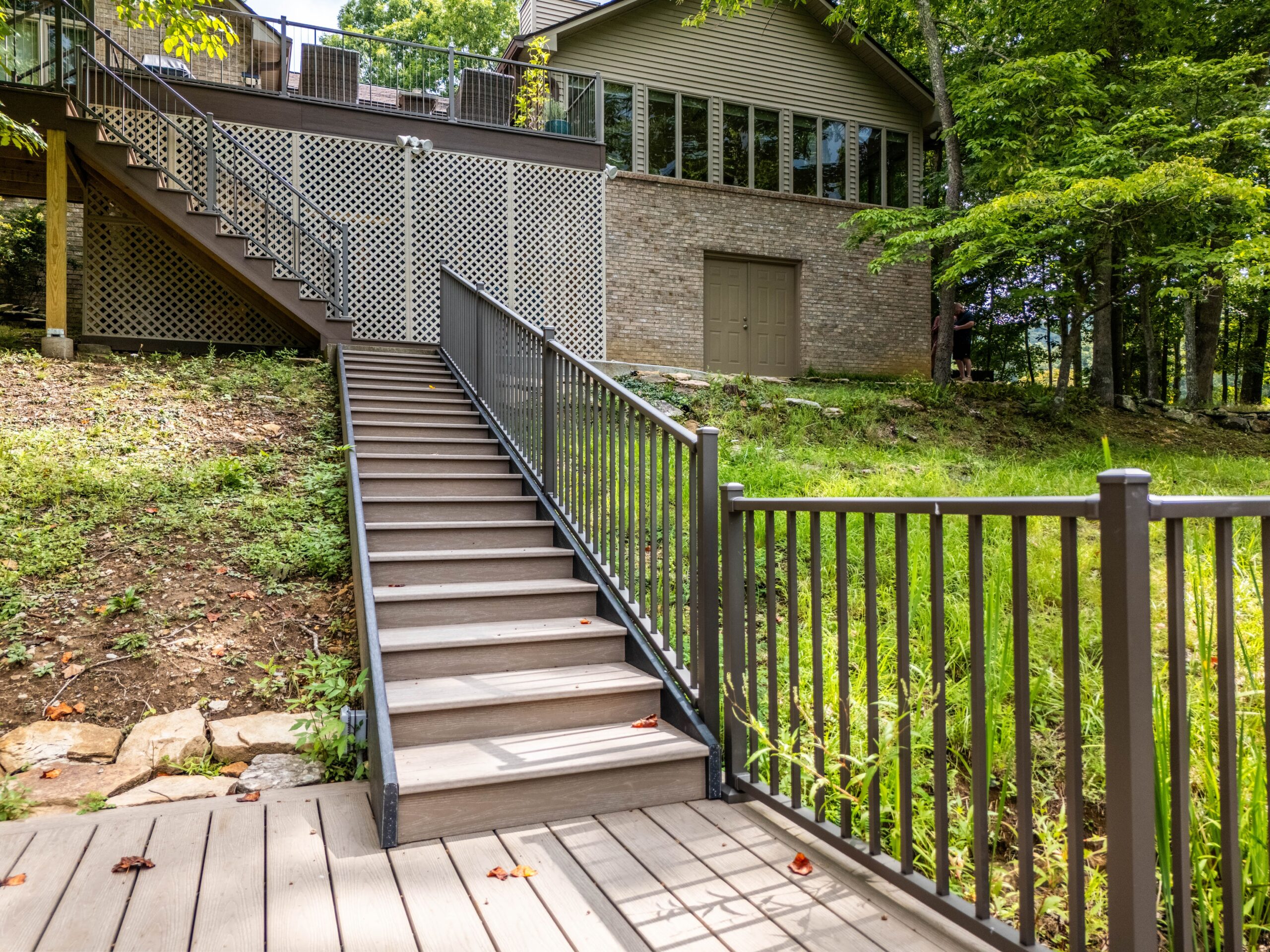Aerial view of a completed Westbury aluminum deck railing project by Jeff Woods Construction in Tennessee