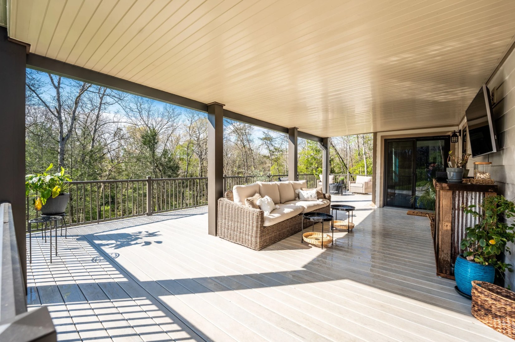 Composite decking installed on a Tennessee home by Jeff Woods Construction